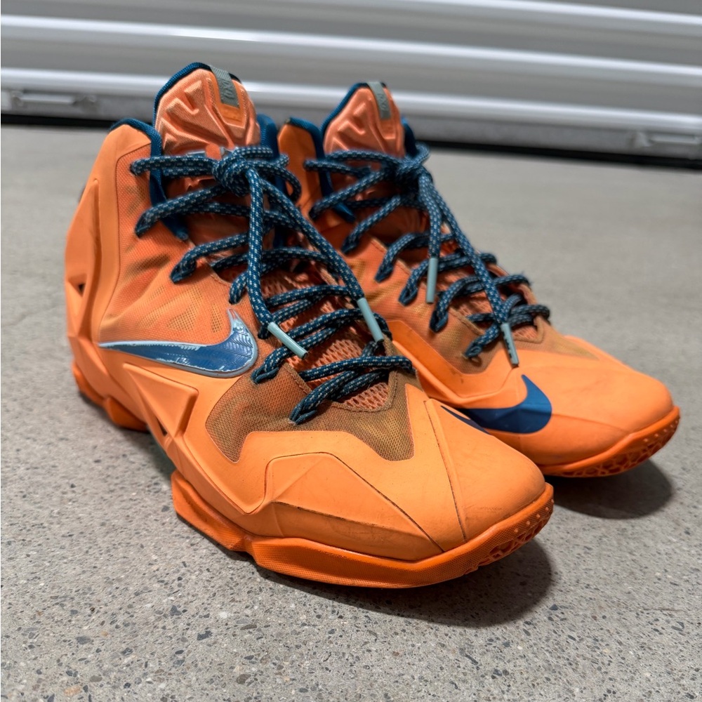 Nike LeBron 11 Men’s Size 8